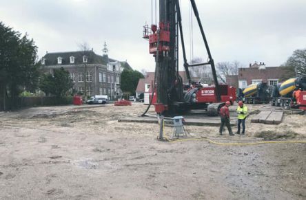 Eerste paal in de grond bij Vijverweg 14